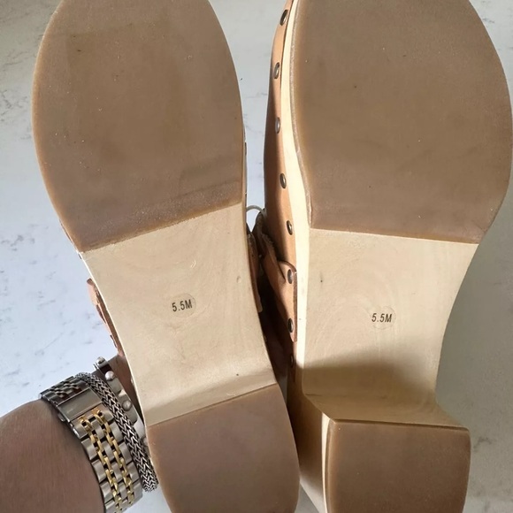 Loeffler Randall Women's Lupa Mid Heel Clog Tan size 5.5 NWOB Retail $350.00 - Picture 3 of 4